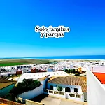 Centrico Con Terraza Y Aire Acondicionado Solo Familia Y Pareja Conil De La Frontera