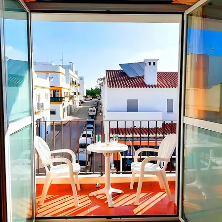 Centrico Con Terraza Y Aire Acondicionado Solo Familia Y Pareja * Conil De La Frontera