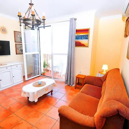 Centrico Con Terraza Y Aire Acondicionado Solo Familia Y Pareja * 科尼尔-德拉弗龙特拉