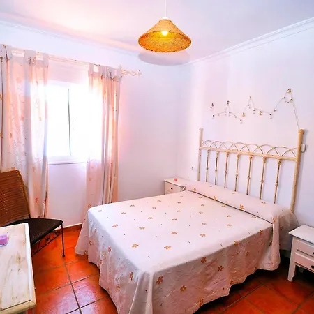 Apartamento Centrico Con Terraza Y Aire Acondicionado Solo Familia Y Pareja *
