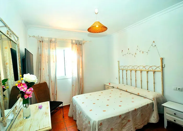 Centrico Con Terraza Y Aire Acondicionado Solo Familia Y Pareja 公寓