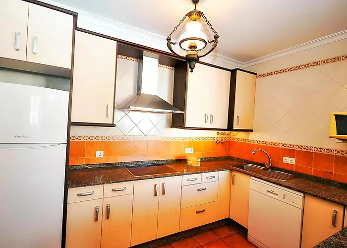 Centrico Con Terraza Y Aire Acondicionado Solo Familia Y Pareja شقة *